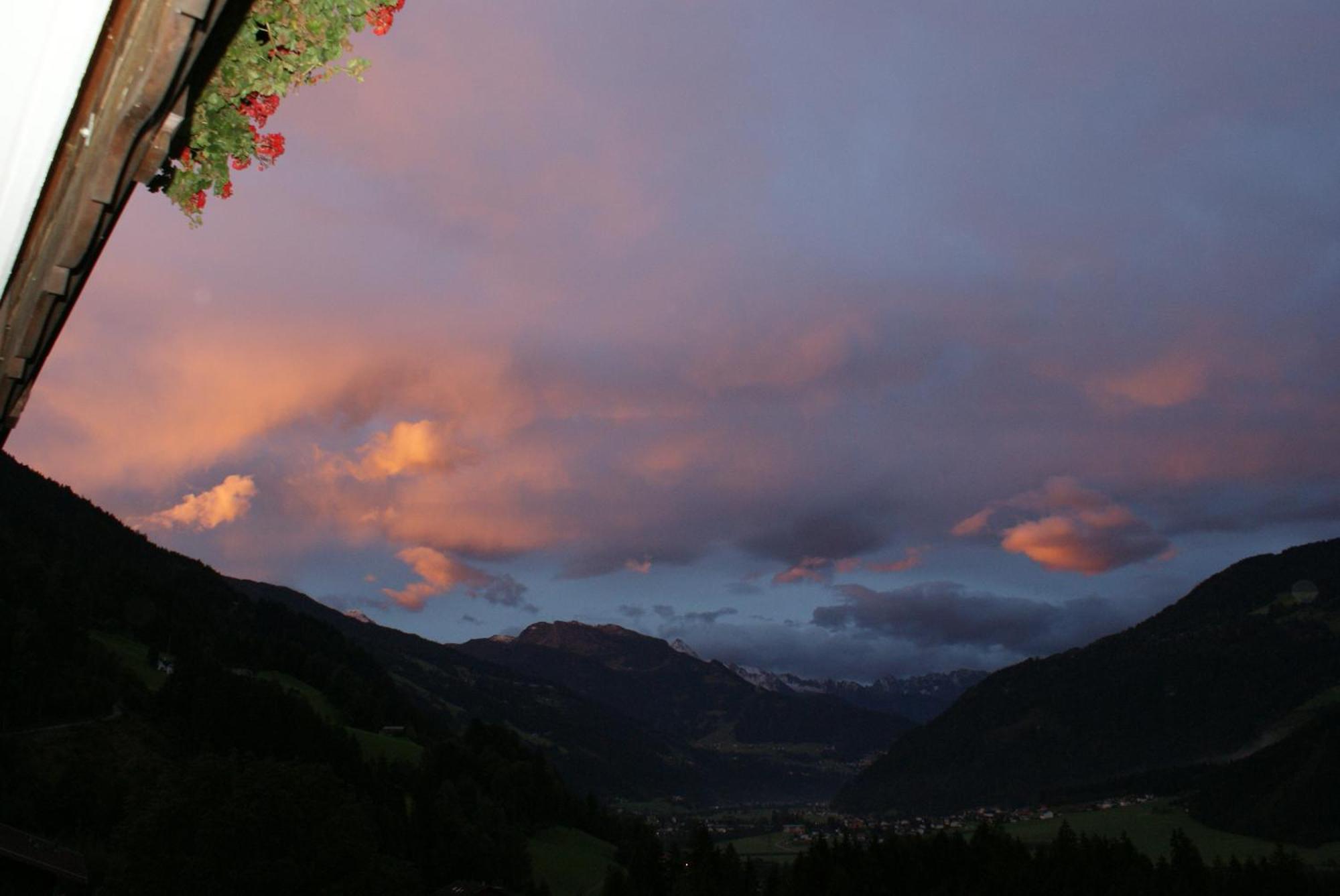 Ferienwohnung Zillertal - Haus Dichtl Stummerberg Екстериор снимка