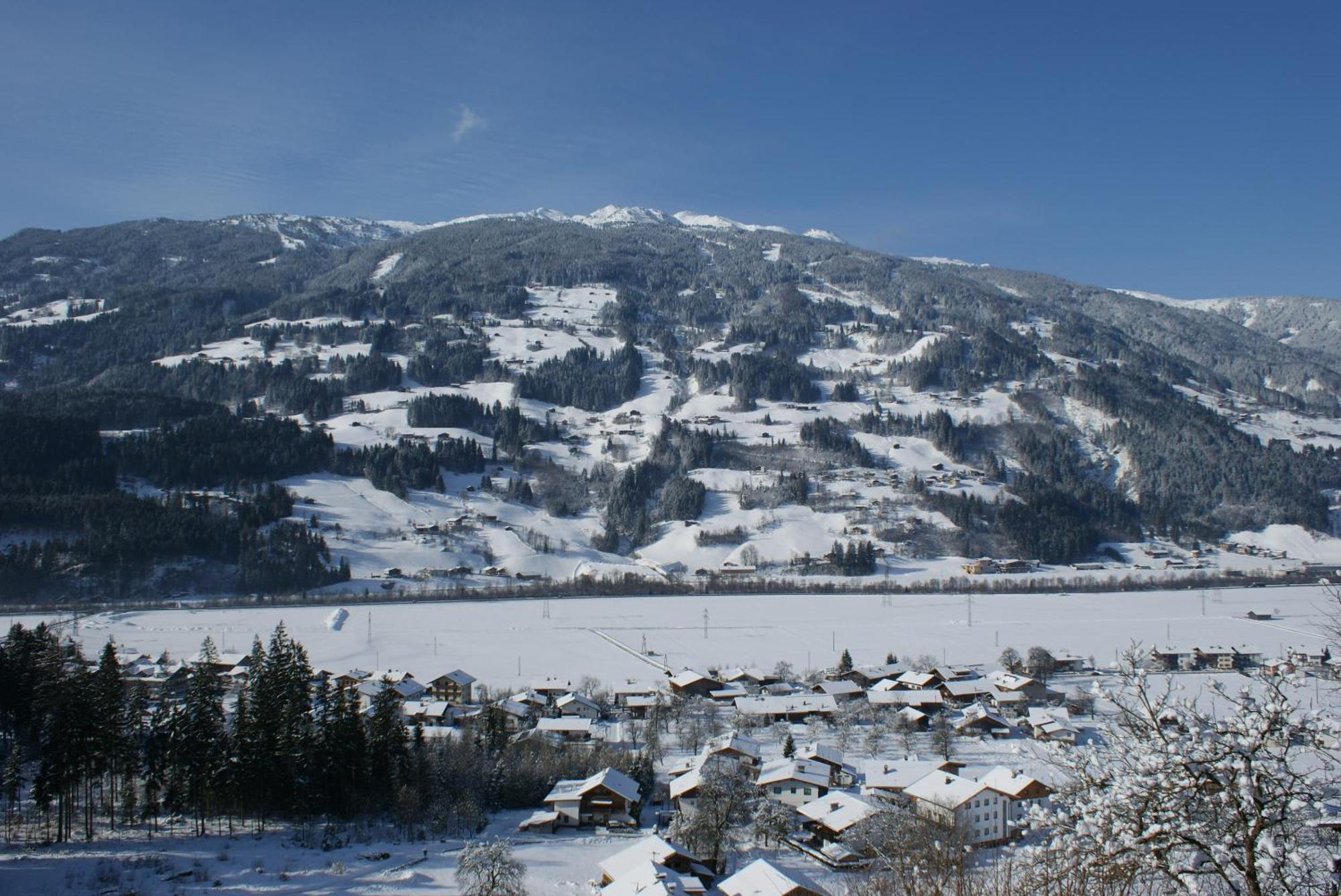 Ferienwohnung Zillertal - Haus Dichtl Stummerberg Екстериор снимка