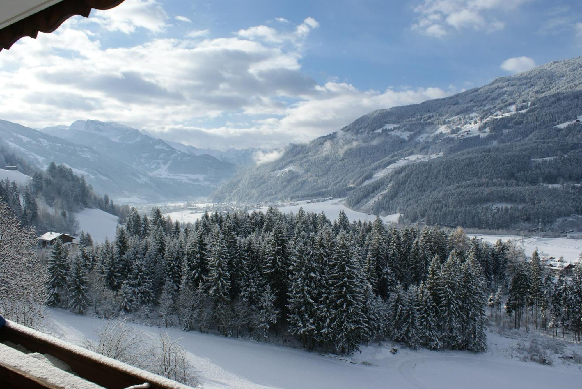 Ferienwohnung Zillertal - Haus Dichtl Stummerberg Екстериор снимка